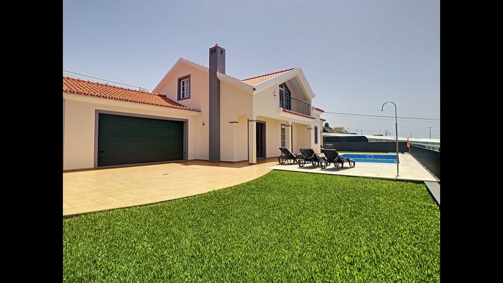 Casa Mes Amis by LovelyStay