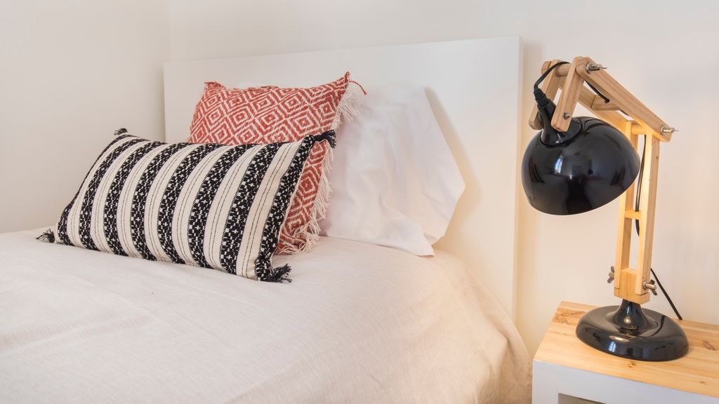 Bonsai Light & Comfort Flat by LovelyStay