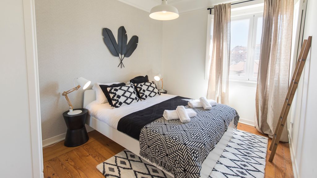 Bonsai Light & Comfort Flat by LovelyStay