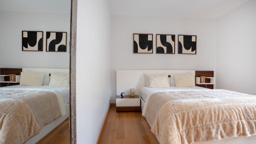Deluxe Living by LovelyStay