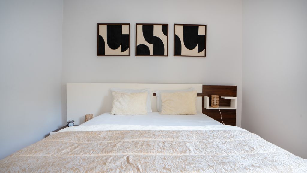 Deluxe Living by LovelyStay
