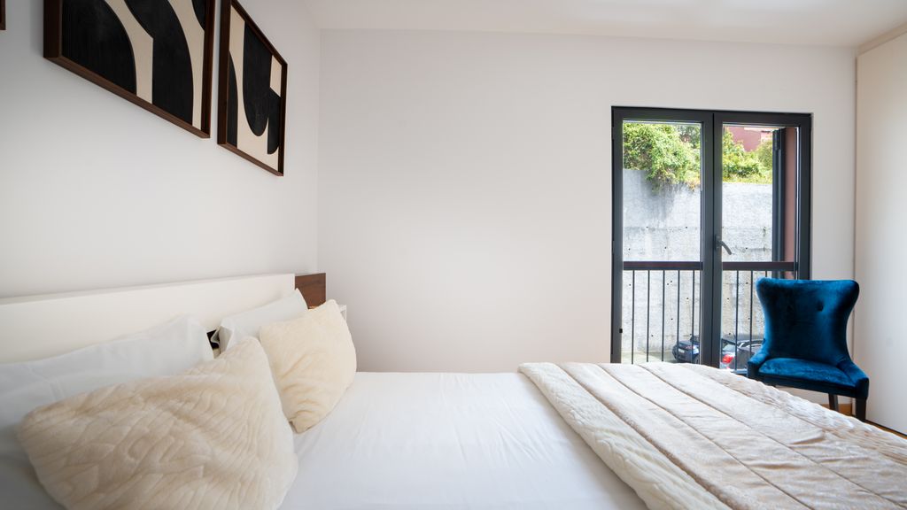 Deluxe Living by LovelyStay