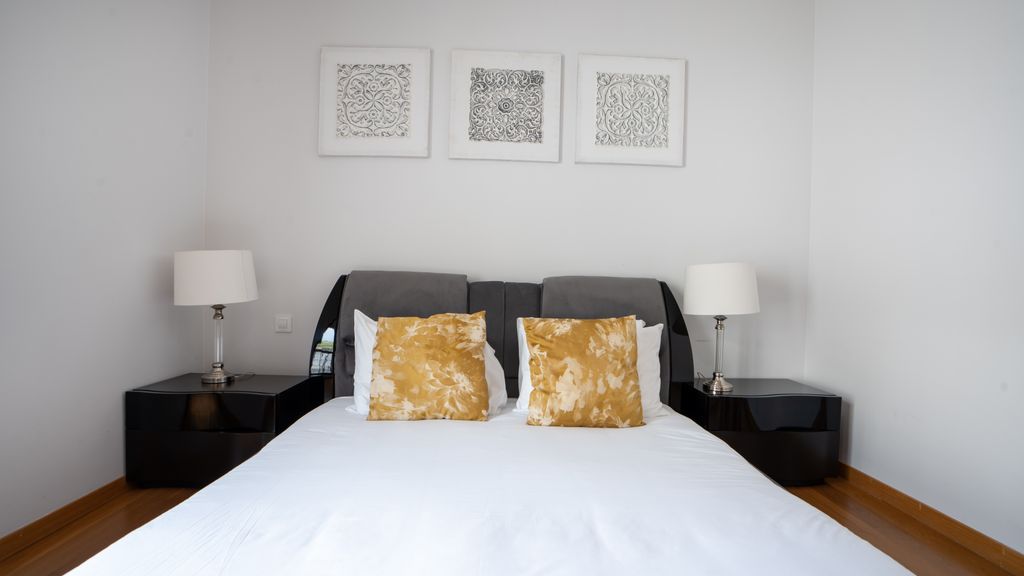 Deluxe Living by LovelyStay