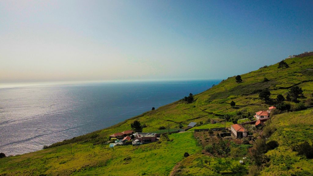 Eden Sun-Modern Luxury Villa with Panoramic View