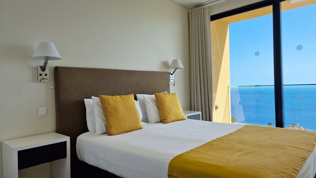 Eden Sun-Modern Luxury Villa with Panoramic View