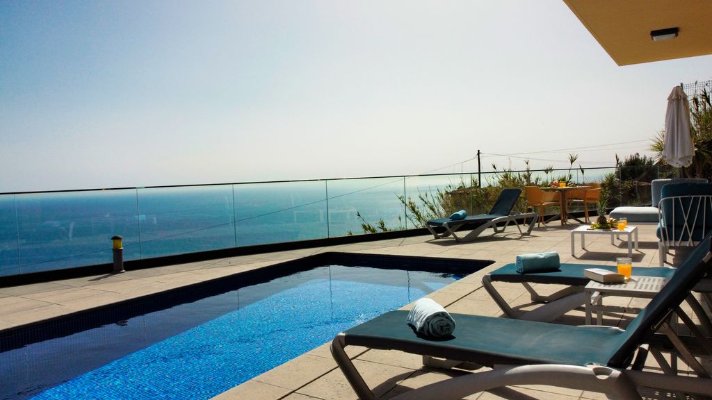 Eden Sun-Modern Luxury Villa with Panoramic View