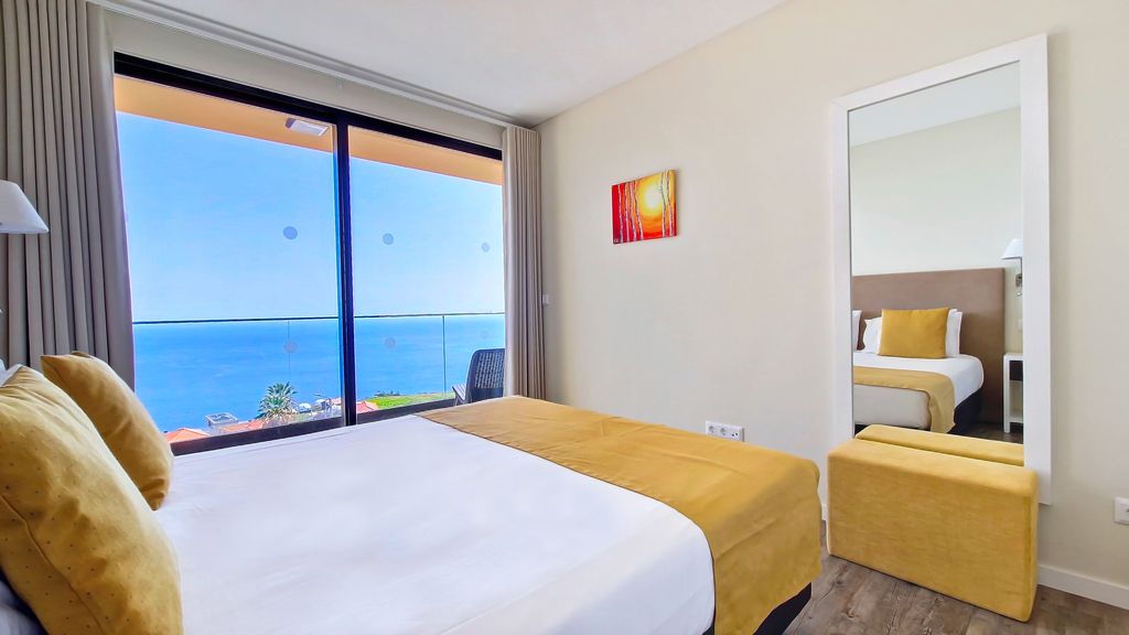 Eden Sun-Modern Luxury Villa with Panoramic View