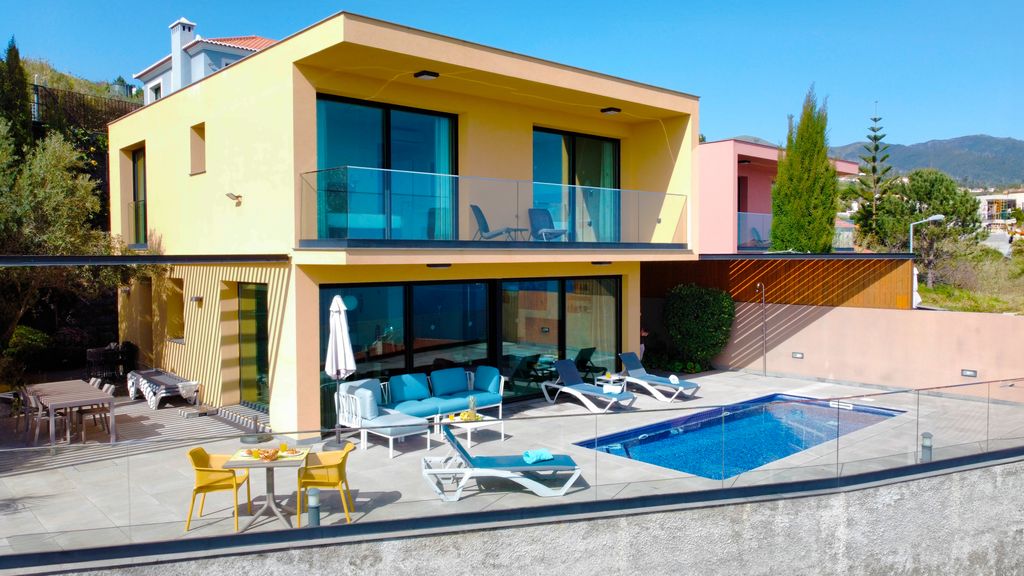 Eden Sun-Modern Luxury Villa with Panoramic View