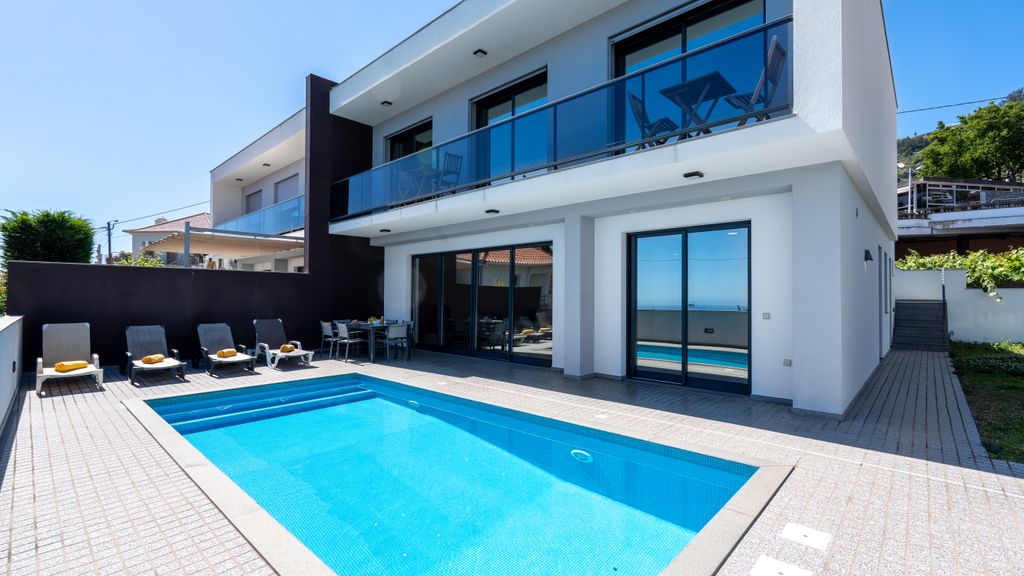 Evoque Villa by LovelyStay