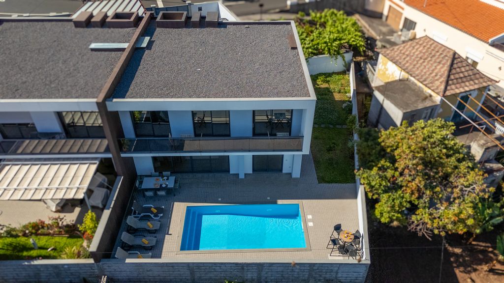 Evoque Villa by LovelyStay