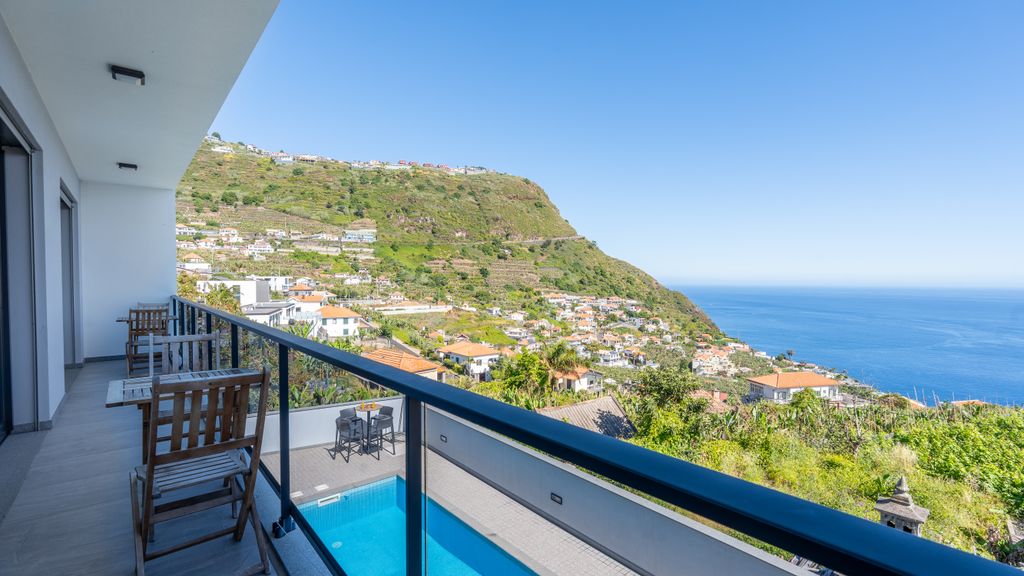 Evoque Villa by LovelyStay