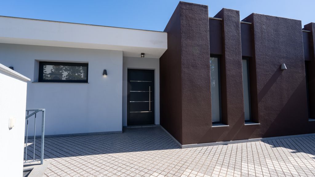 Evoque Villa by LovelyStay
