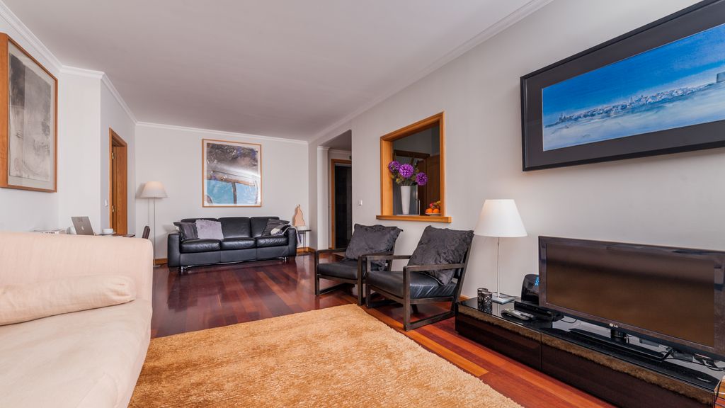 Falesia Apartment by LovelyStay
