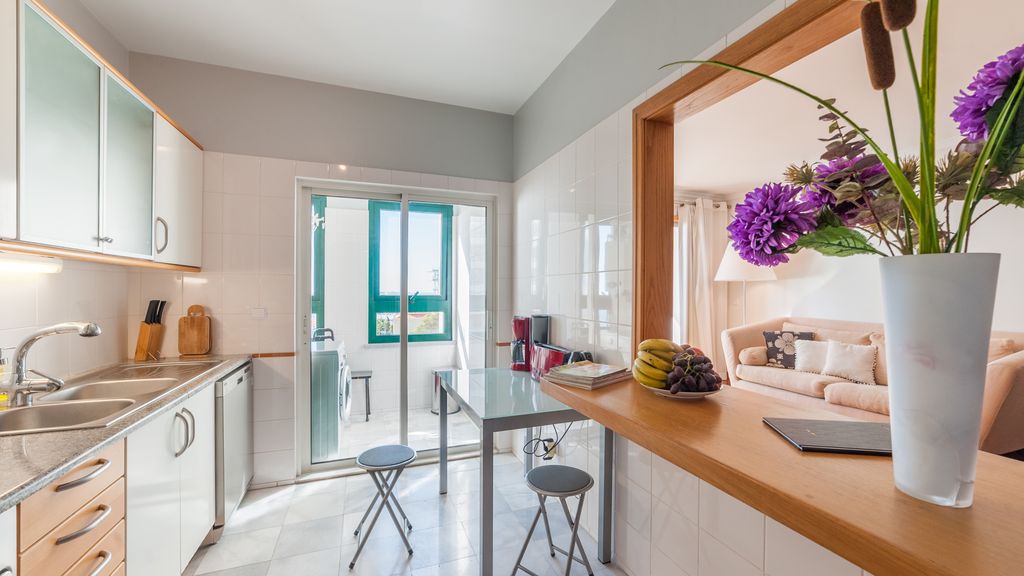 Falesia Apartment by LovelyStay