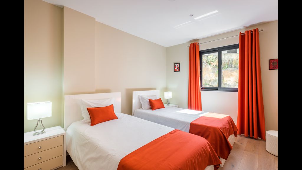 Funchal SilverWood Apartment by LovelyStay