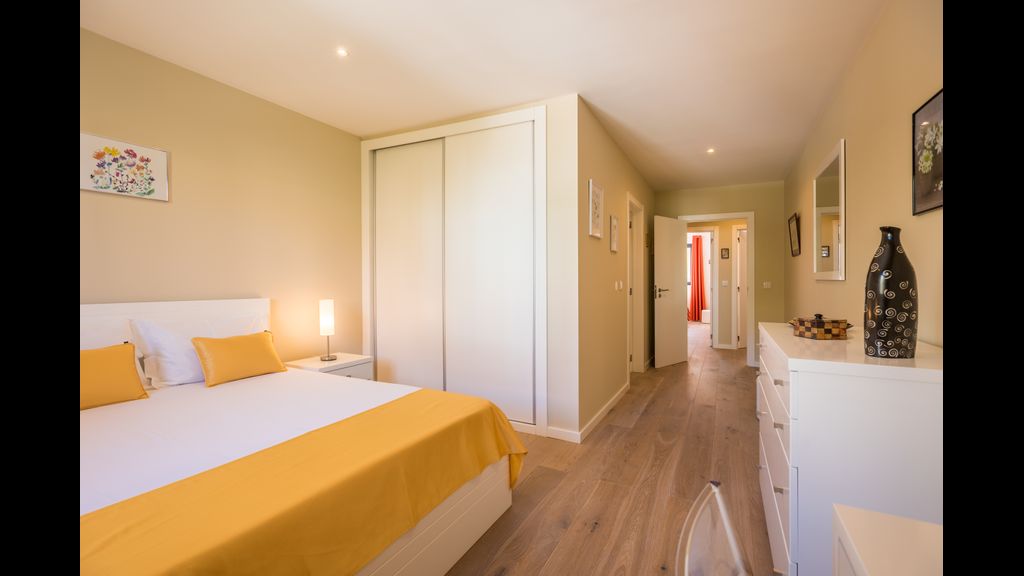 Funchal SilverWood Apartment by LovelyStay
