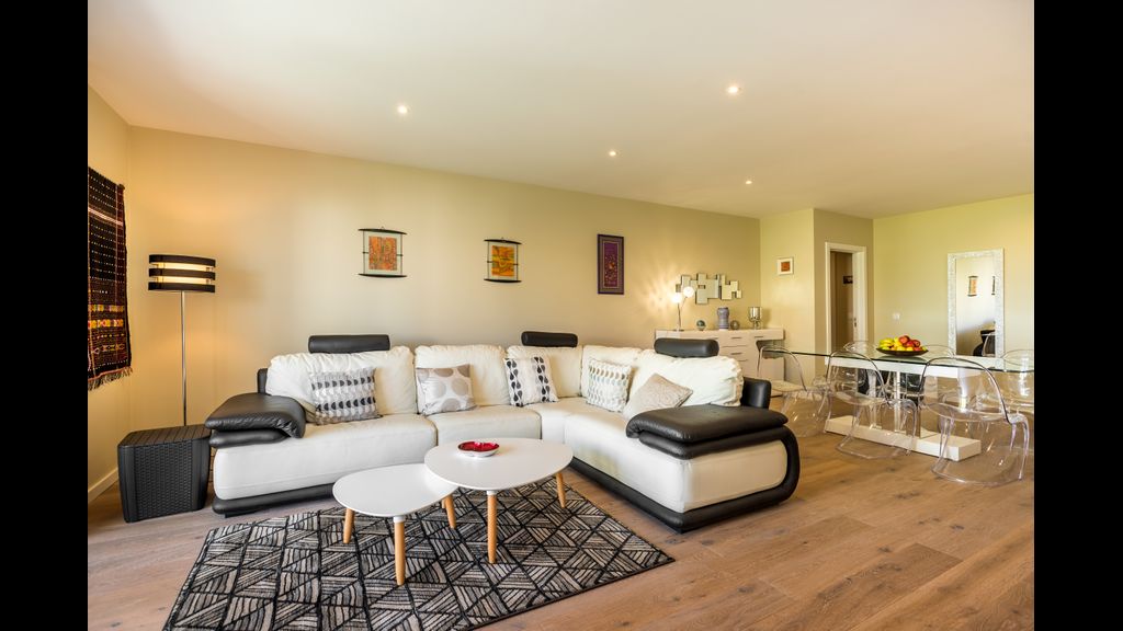 Funchal SilverWood Apartment by LovelyStay