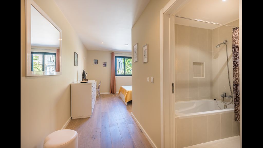 Funchal SilverWood Apartment by LovelyStay