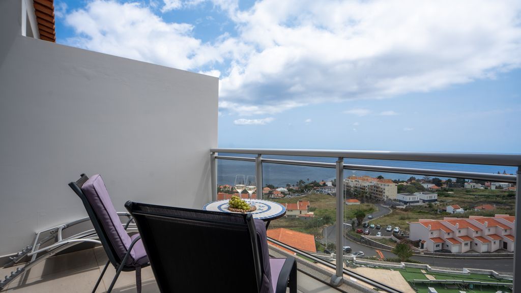 Penthouse Paradisus by LovelyStay