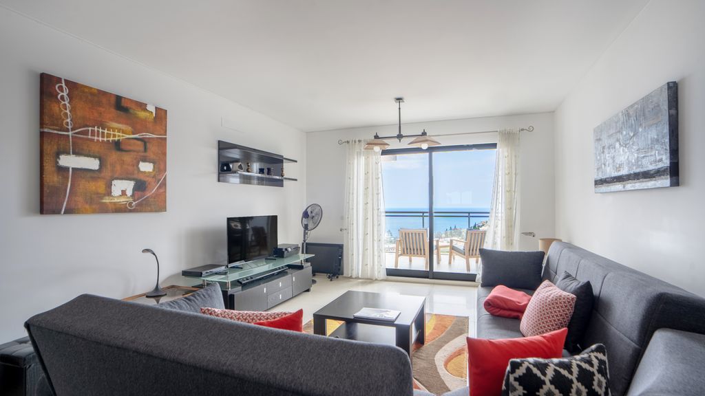 Penthouse Paradisus by LovelyStay