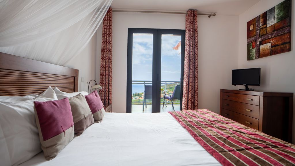Penthouse Paradisus by LovelyStay