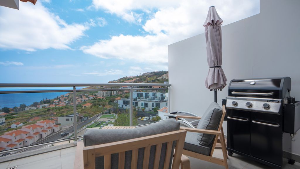 Penthouse Paradisus by LovelyStay
