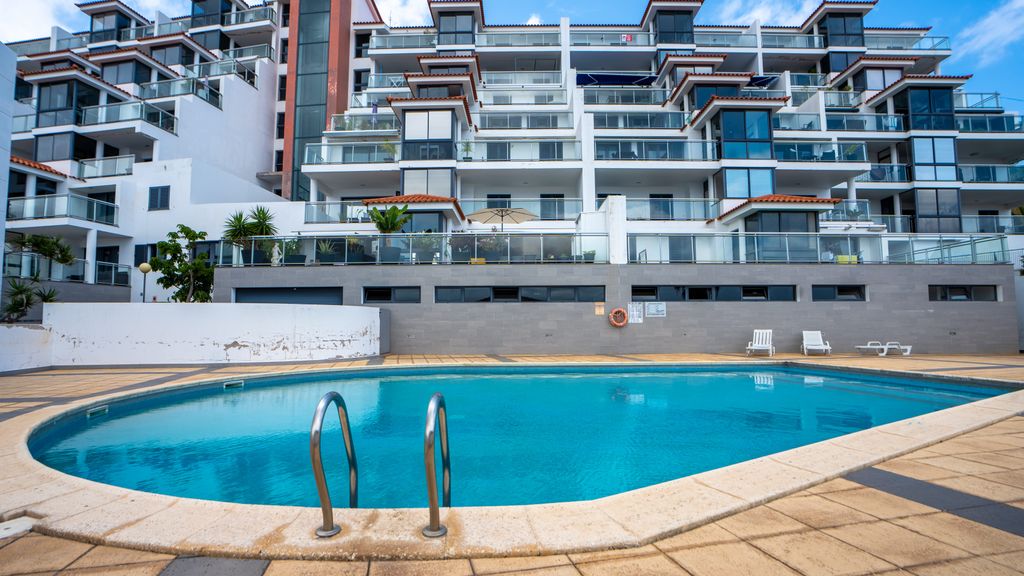Penthouse Paradisus by LovelyStay