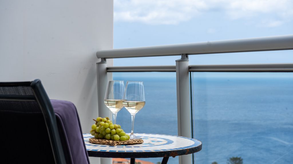 Penthouse Paradisus by LovelyStay
