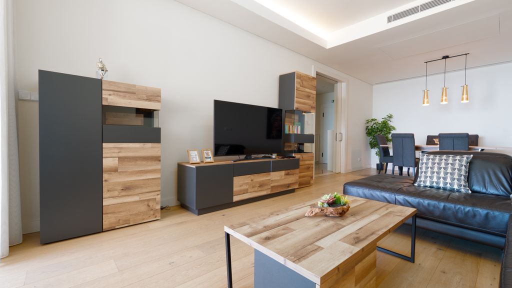 Over the Cliff Apartment by LovelyStay