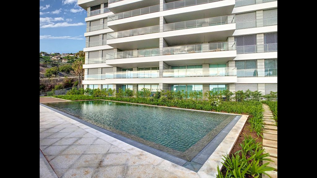 The Best Sea View Apartment by LovelyStay