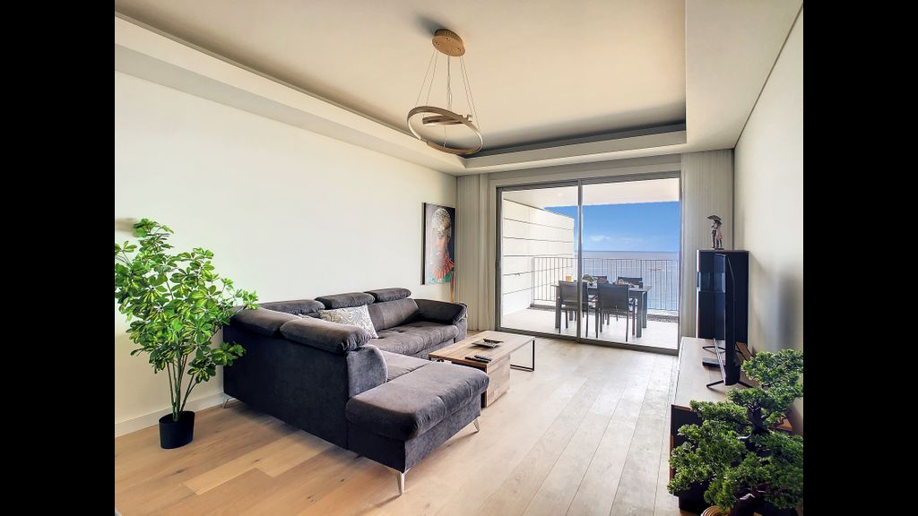 The Best Sea View Apartment by LovelyStay