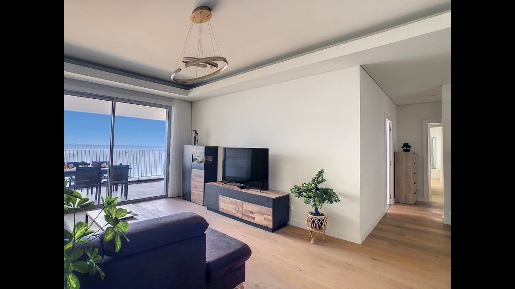 The Best Sea View Apartment by LovelyStay