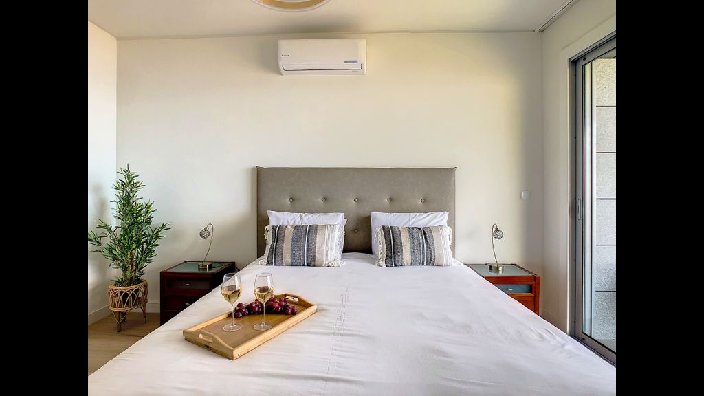The Best Sea View Apartment by LovelyStay