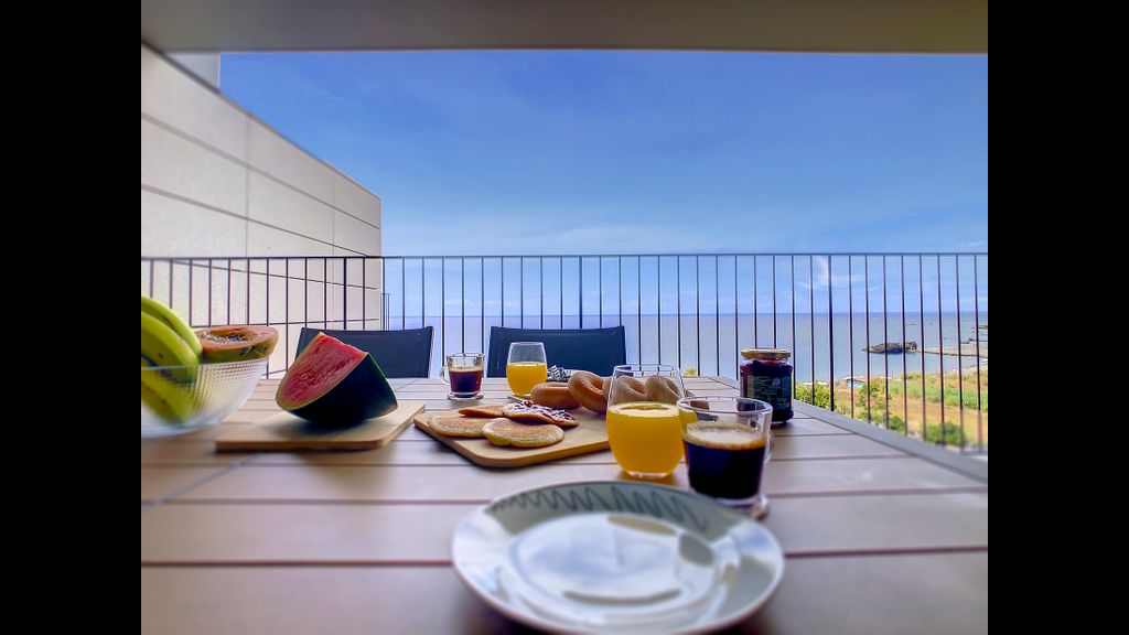 The Best Sea View Apartment by LovelyStay
