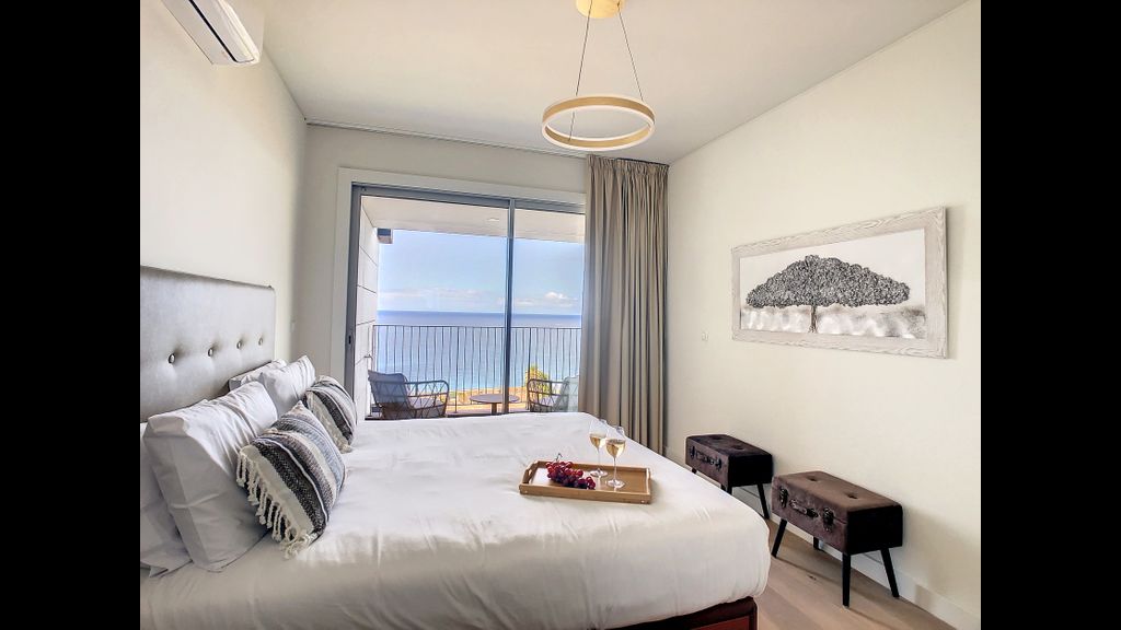 The Best Sea View Apartment by LovelyStay