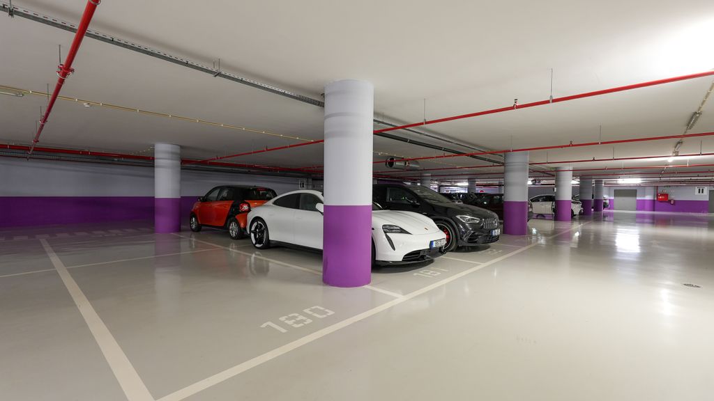 Lexus Avenue by LovelyStay