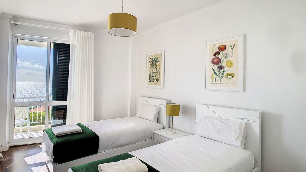 Lido Life Apartment by LovelyStay