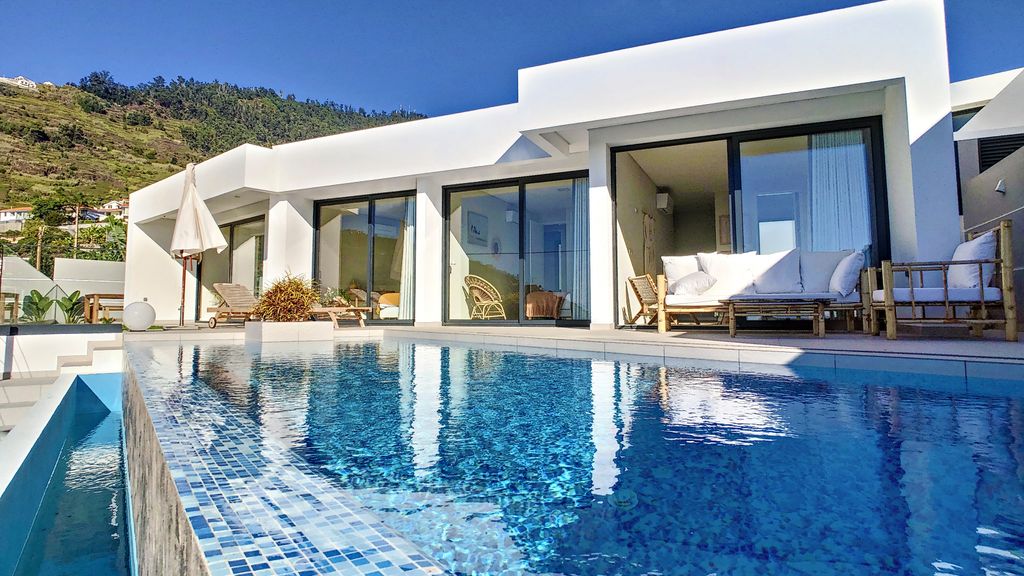 Noah - Private Sunset Hideaway