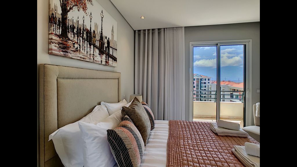 Paradise Apartment by LovelyStay
