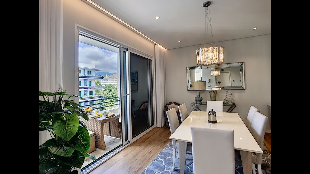 Paradise Apartment by LovelyStay
