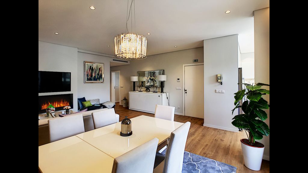 Paradise Apartment by LovelyStay