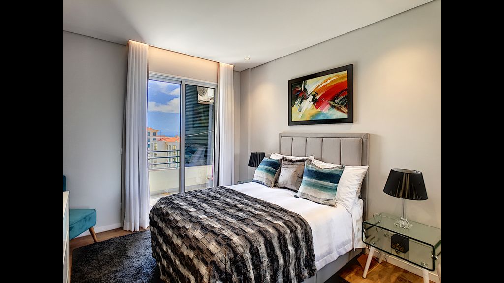 Paradise Apartment by LovelyStay