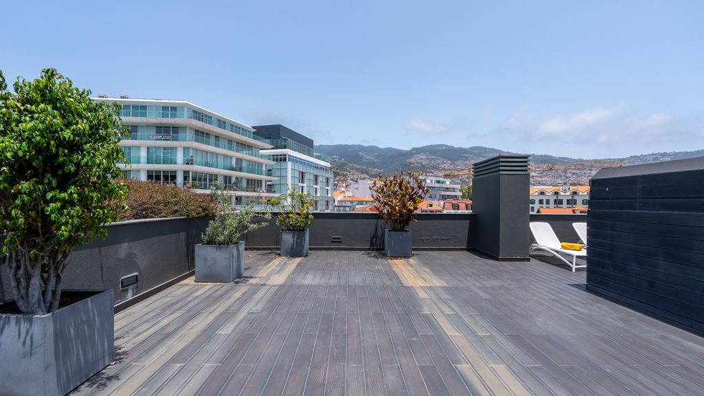 Parkside Marina Vista by LovelyStay