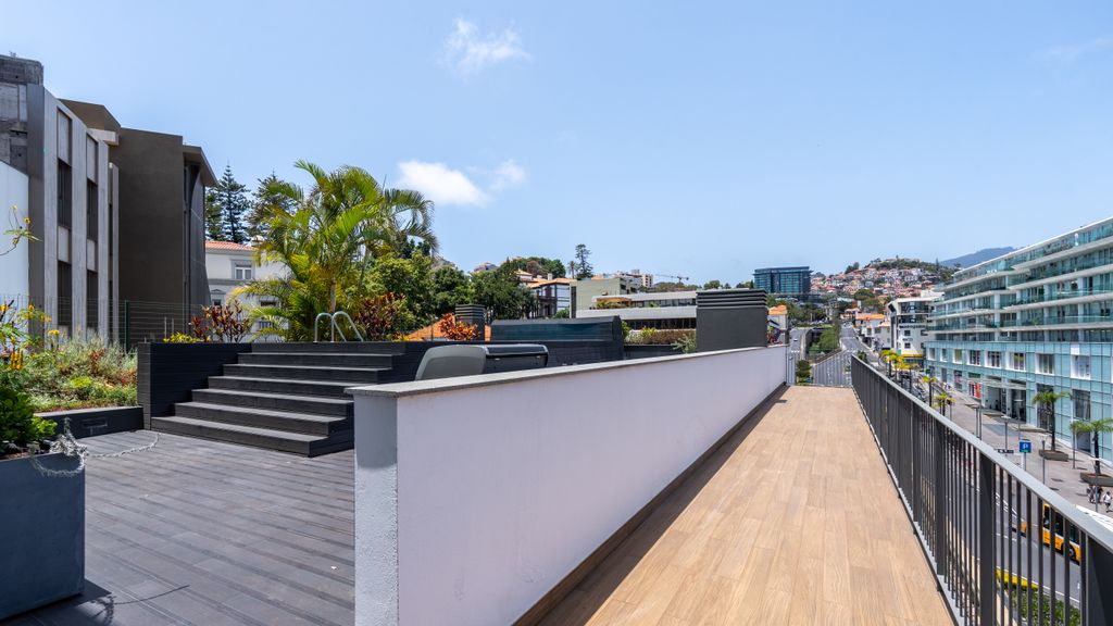 Parkside Marina Vista by LovelyStay