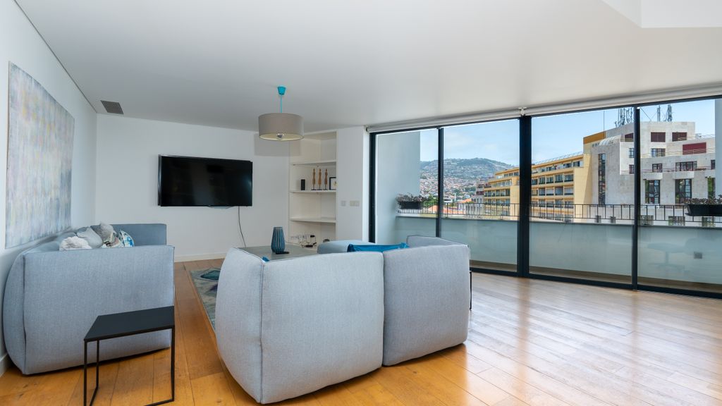 Parkside Marina Vista by LovelyStay