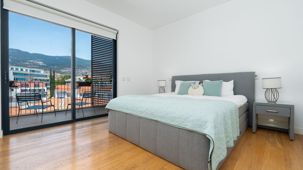 Parkside Marina Vista by LovelyStay