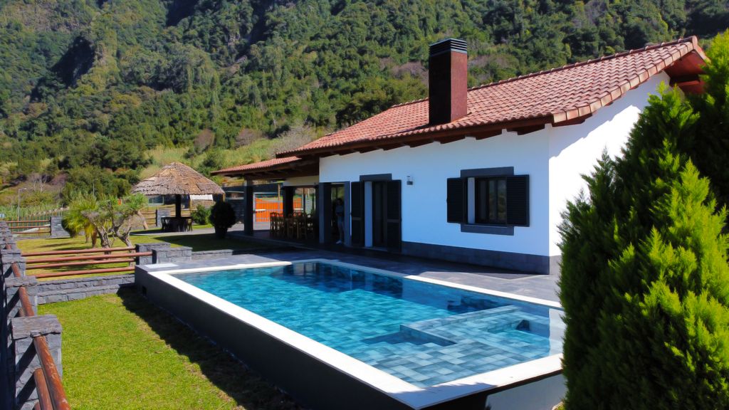 Quinta do Conde by LovelyStay