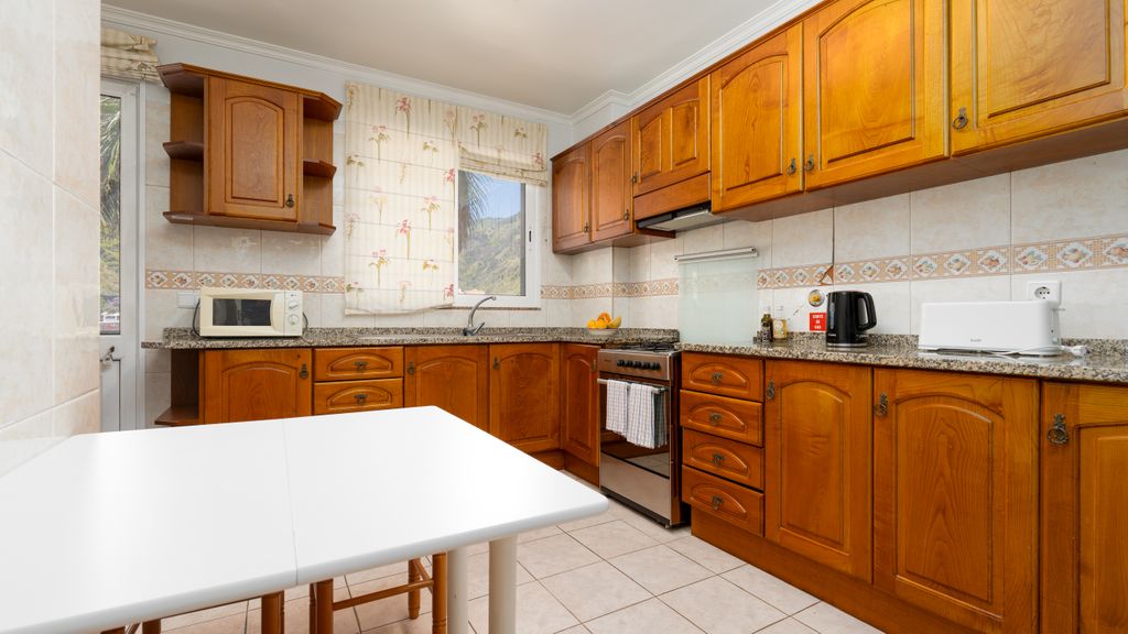 Sea N' Sun Apartment