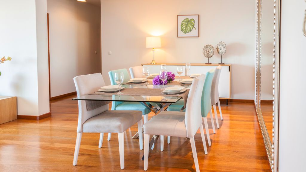 The Seaside Apartment by LovelyStay