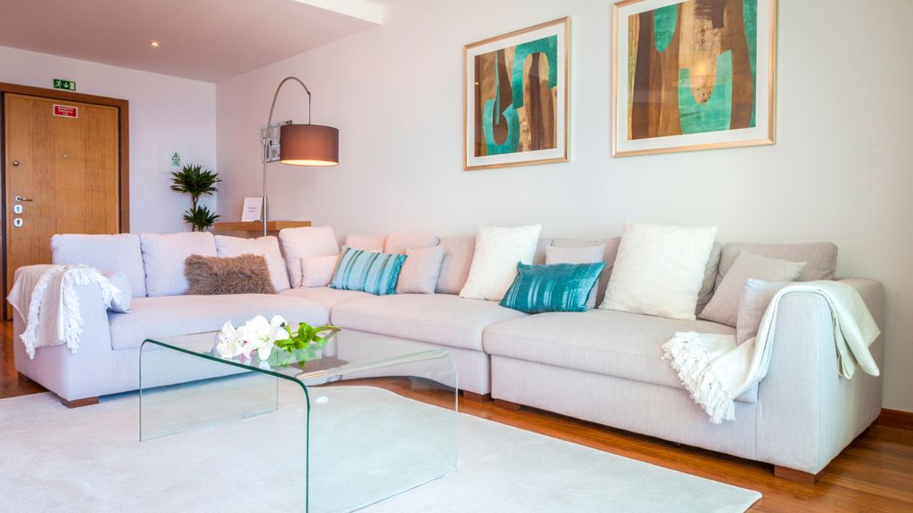 The Seaside Apartment by LovelyStay